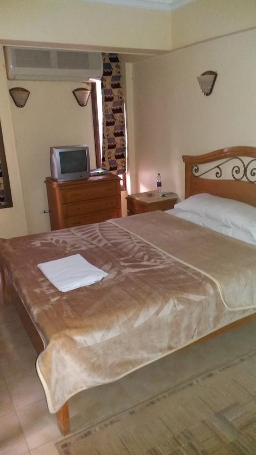 Applicators Hotel Abu Simbel Buitenkant foto