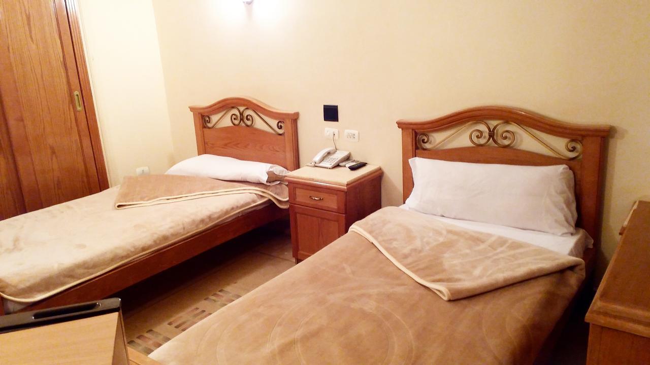 Applicators Hotel Abu Simbel Buitenkant foto