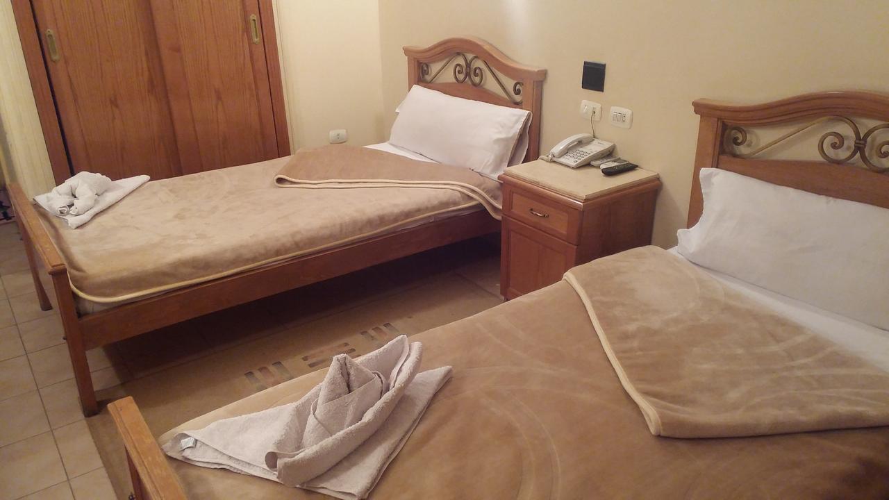 Applicators Hotel Abu Simbel Buitenkant foto